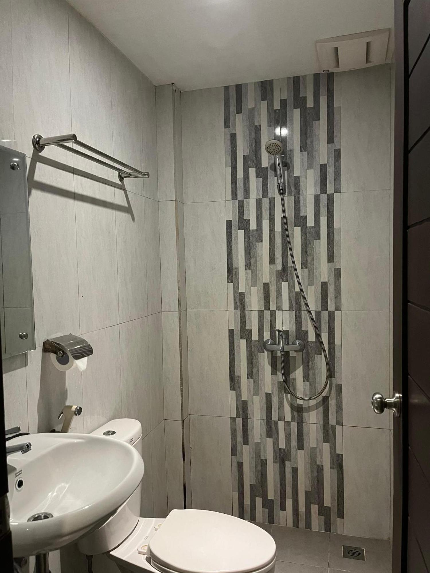 Bless Hotels Sintang Bagian luar foto